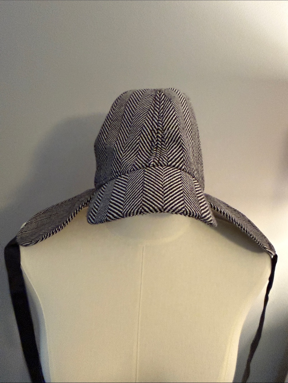Detective Style Herringbone Wool Earflap Cap - Black & White - Picture 3 of 3